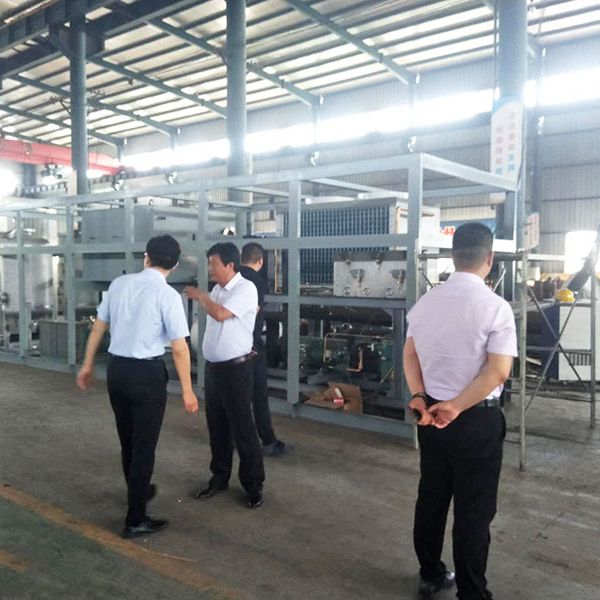 清華大學(xué)啟迪之星耿強總經(jīng)理到廢氣治理生產(chǎn)現(xiàn)場指導(dǎo)工作