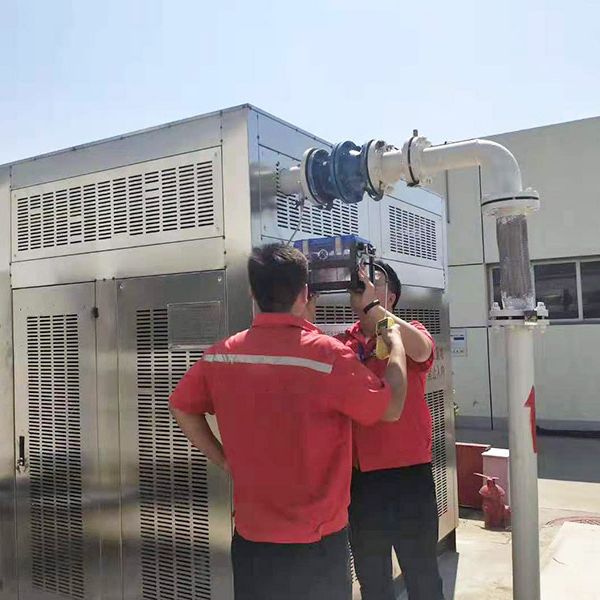 客戶(hù)操作油氣回收設(shè)備